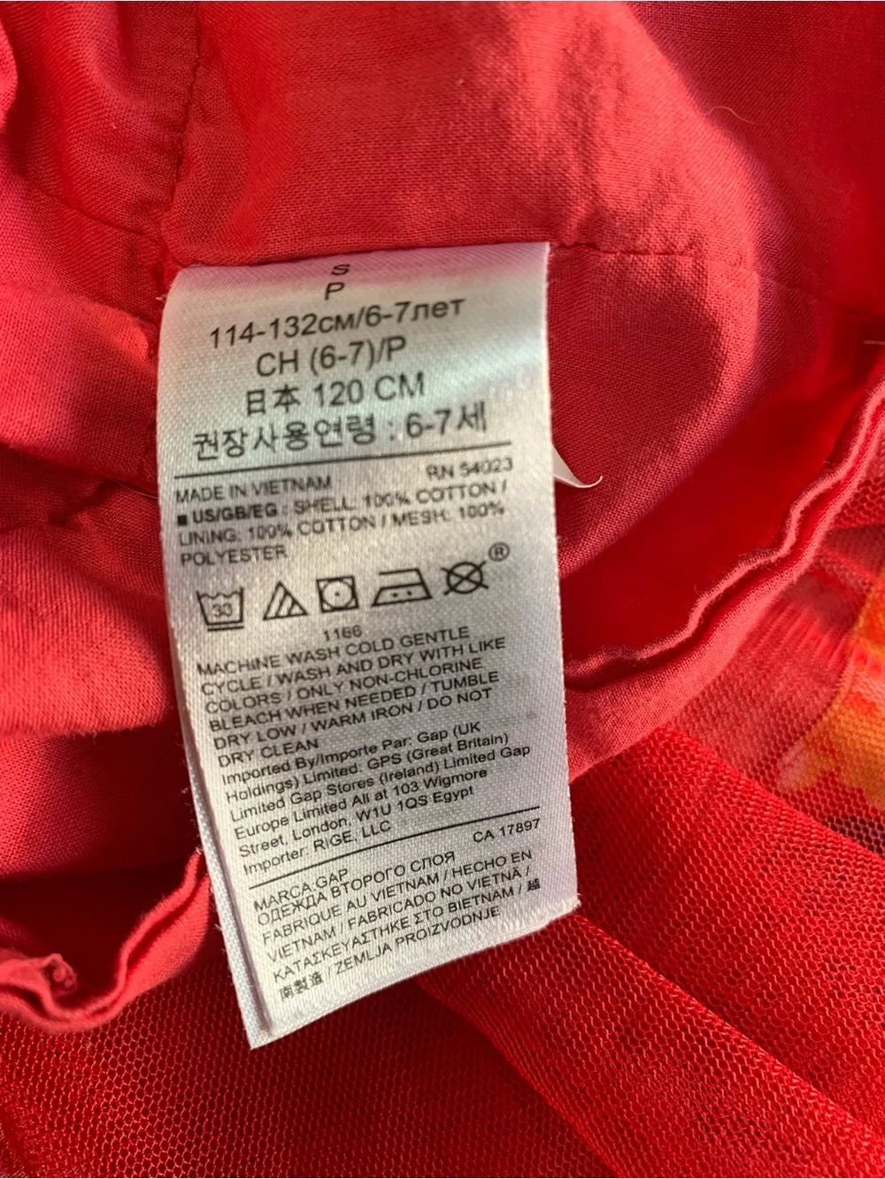 GAP charming red